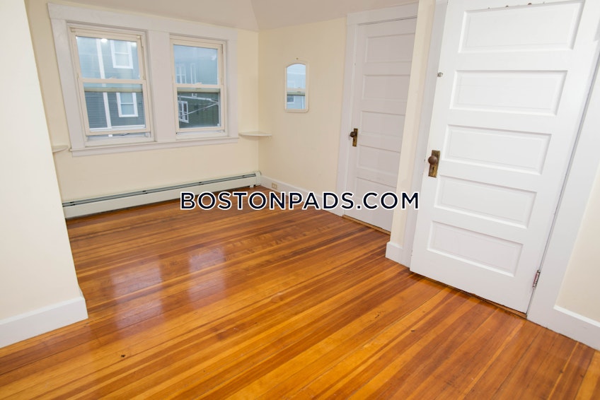 Boston - $2,200 /month