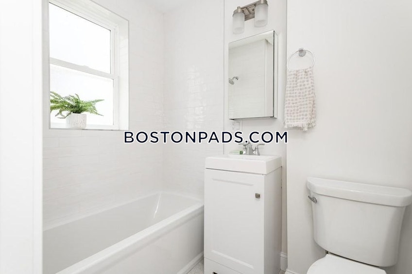 Boston - $3,295 /month