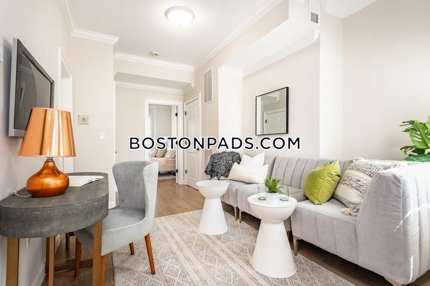 Boston - $3,295 /month