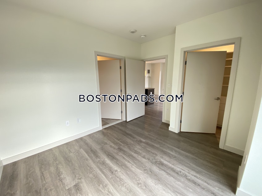 Boston - $4,987 /month