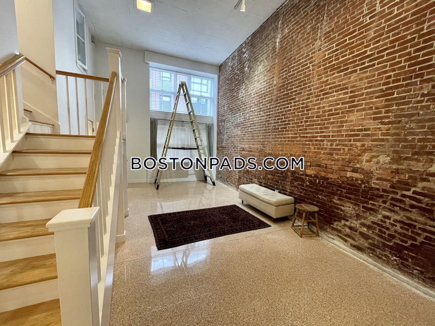 Boston - $3,100 /month