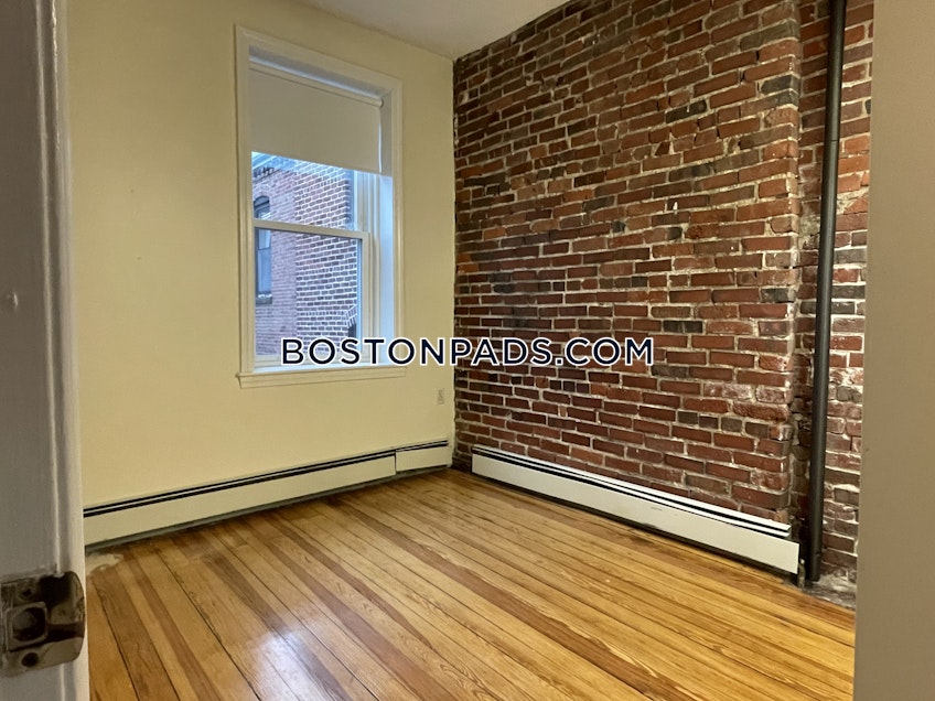 Boston - $3,175 /month