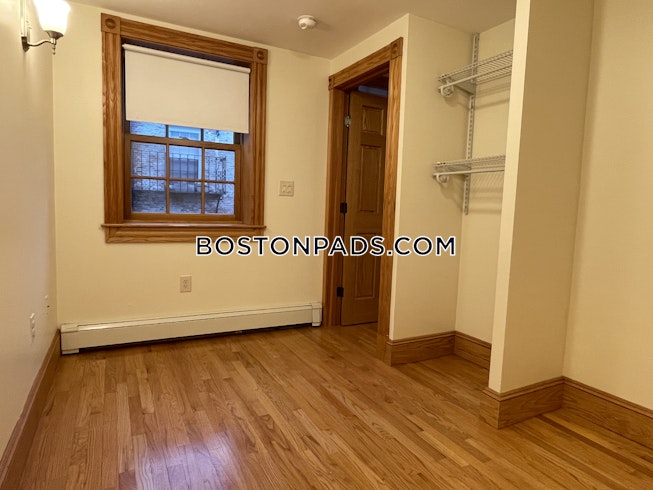 Boston - $3,250 /mo