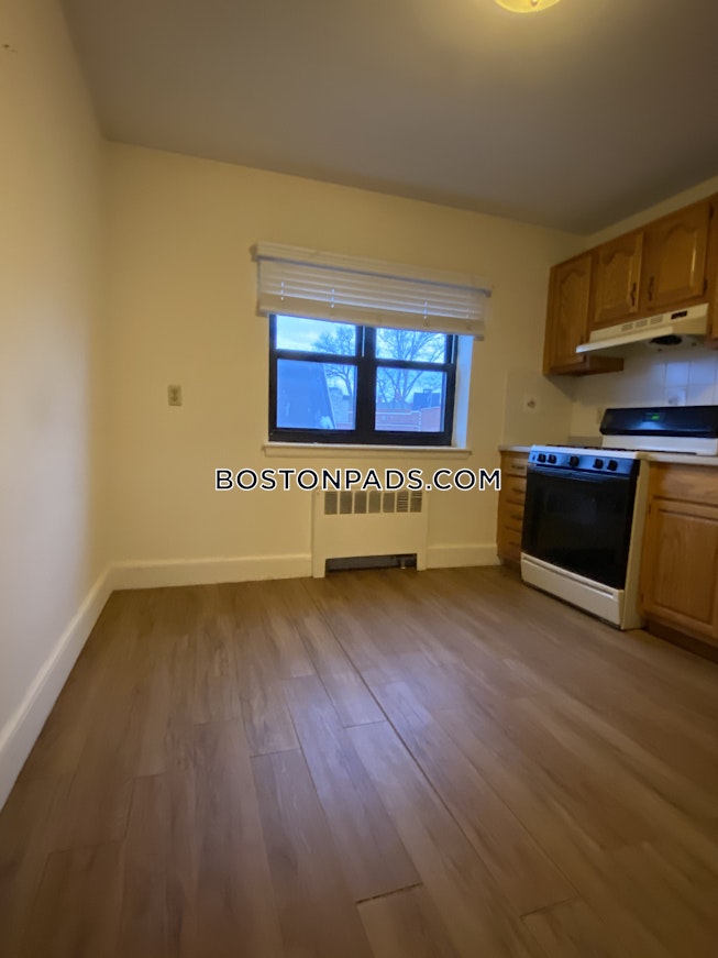 Brookline - $2,100 /mo