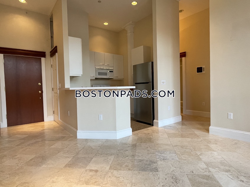 Boston - $2,200 /month