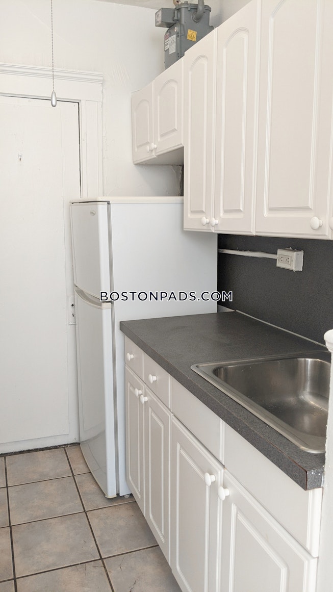 Boston - $2,850 /mo