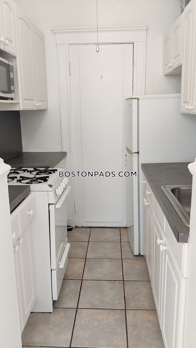 Boston - $2,850 /mo