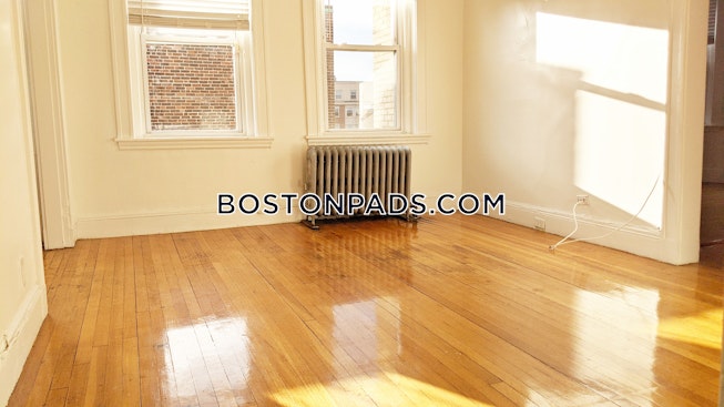 Boston - $2,850 /mo