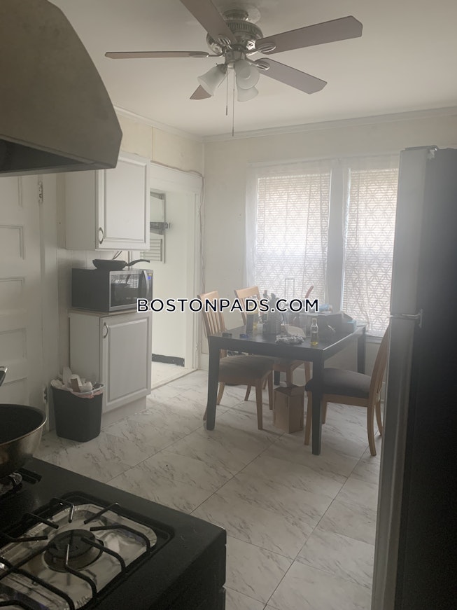 Boston - $4,800 /mo