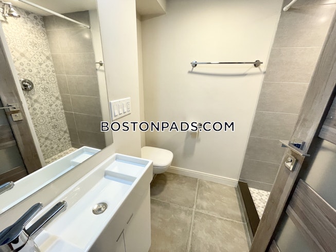 Boston - $3,900 /mo