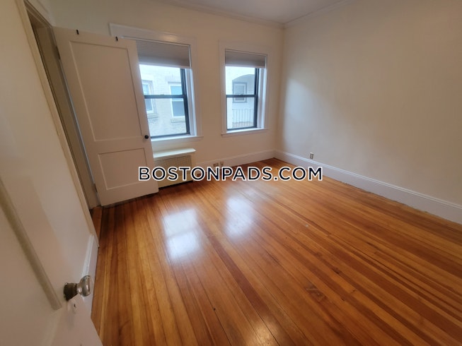 Boston - $3,200 /mo