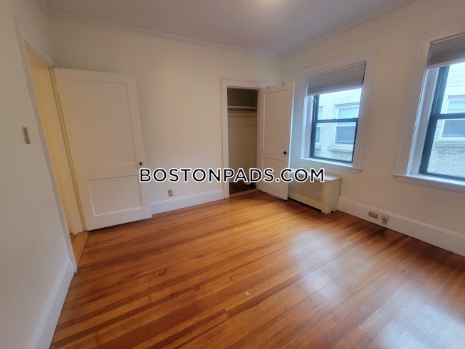 Boston - $3,200 /mo