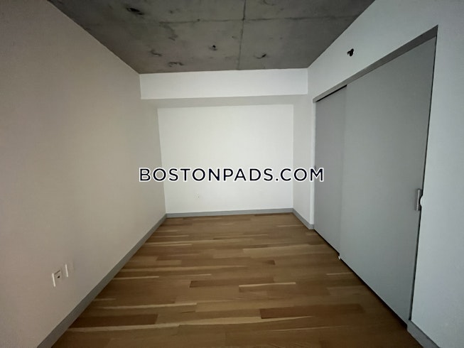 Boston - $3,435 /mo