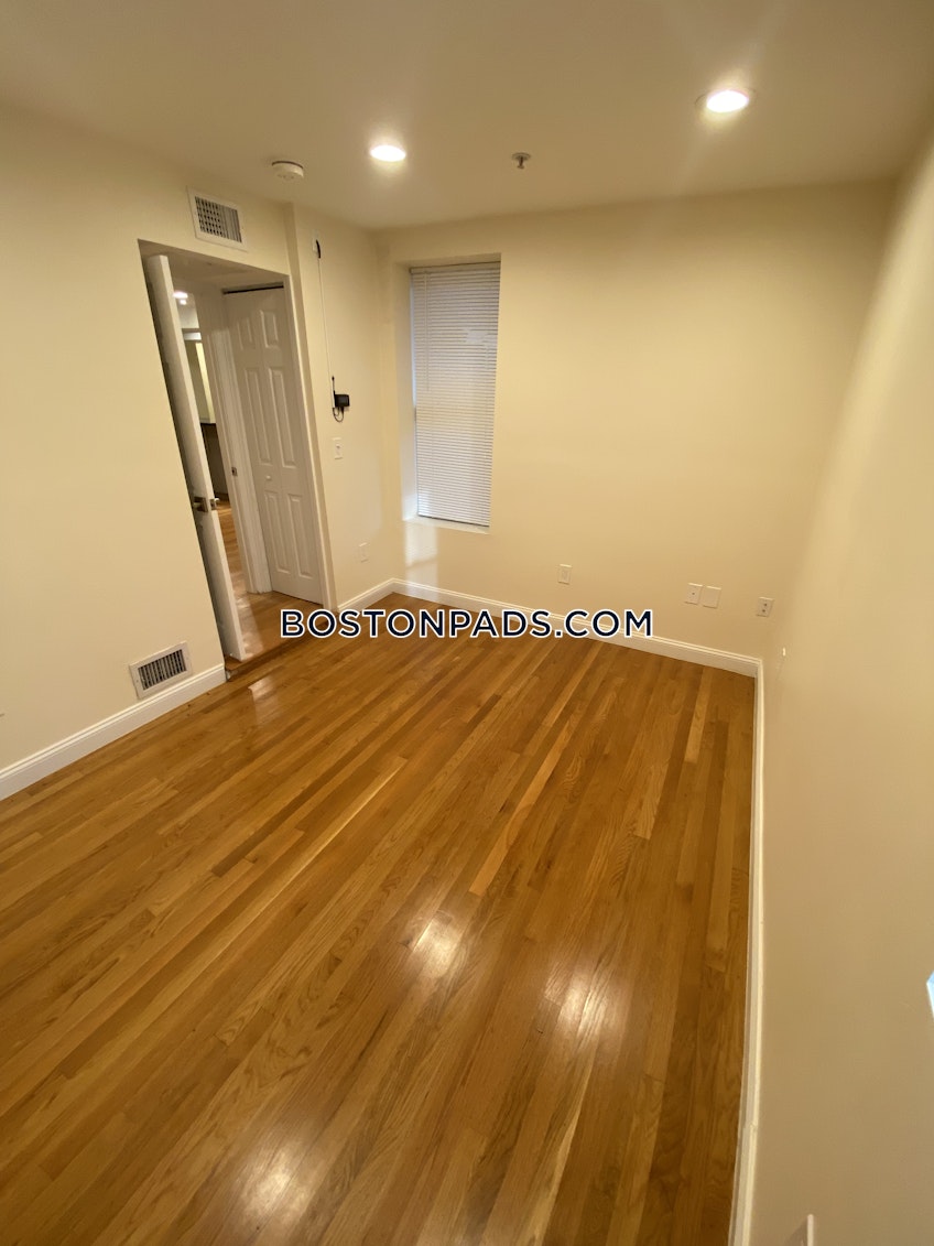 Brookline - $4,300 /month