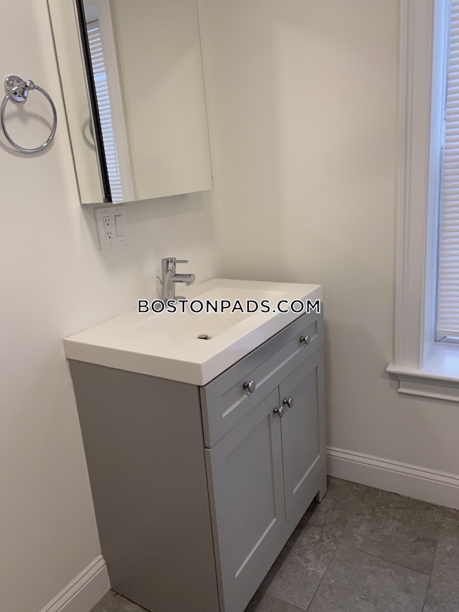 Boston - $2,470 /mo