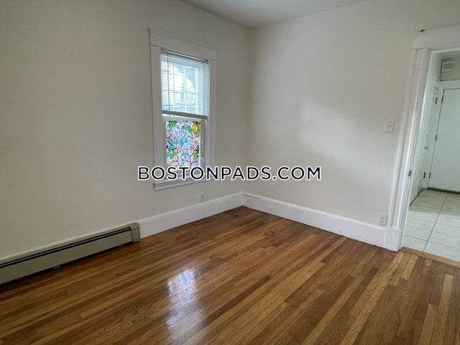 Boston - $3,000 /mo