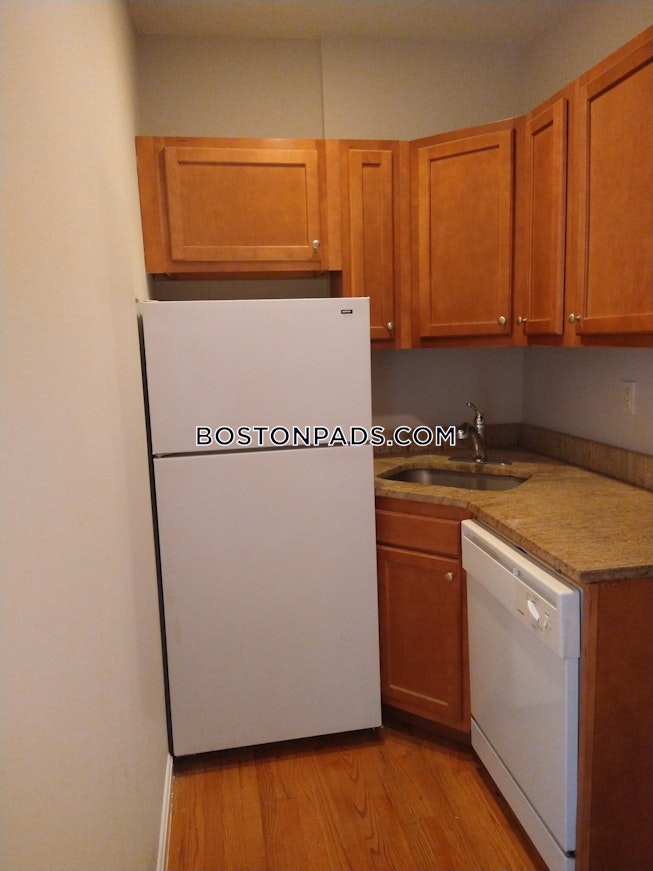 Boston - $3,945 /mo