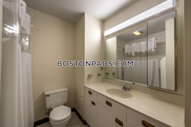 Boston - $3,300 /mo