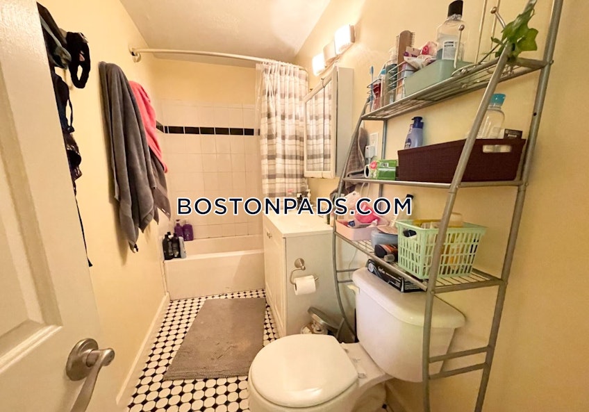 Boston - $6,400 /month