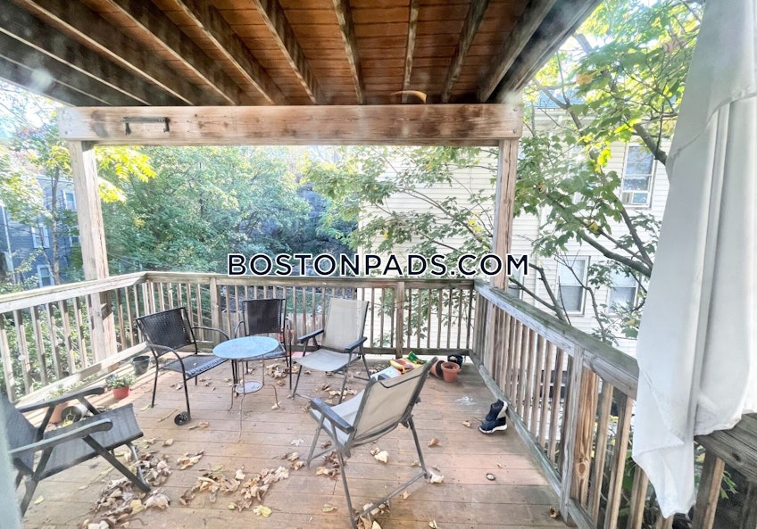 Boston - $6,400 /month