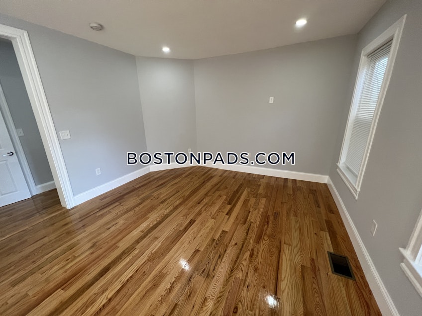 Somerville - $4,100 /month