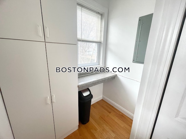 Boston - $3,950 /mo