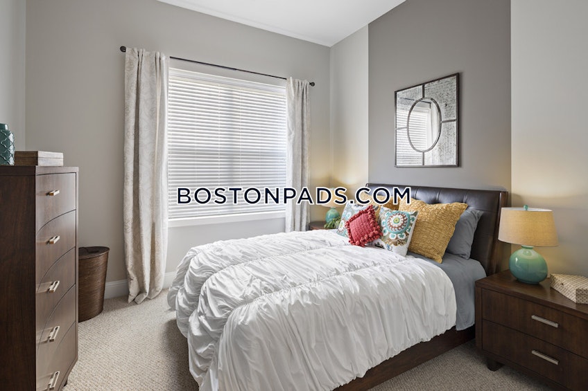 Bedford - $3,142 /month