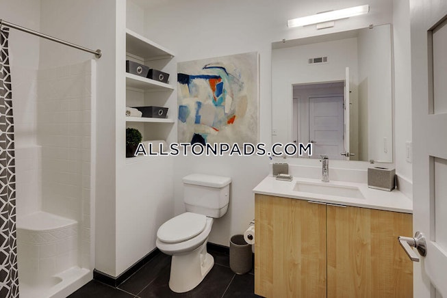 Boston - $4,275 /mo