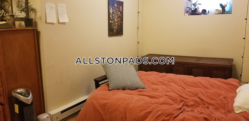 Boston - $2,300 /month