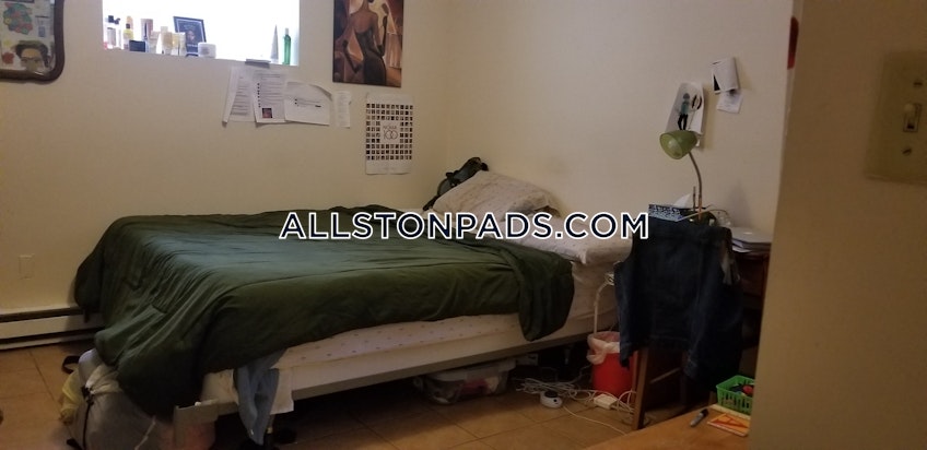 Boston - $2,300 /month