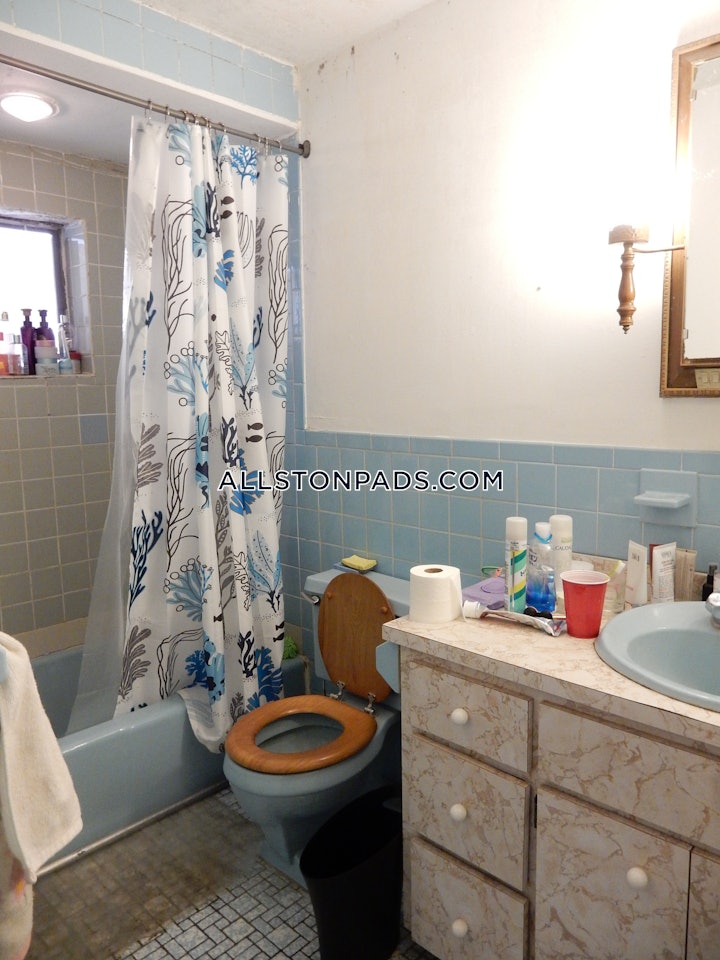 allston-3-beds-15-baths-boston-3100-4025104 