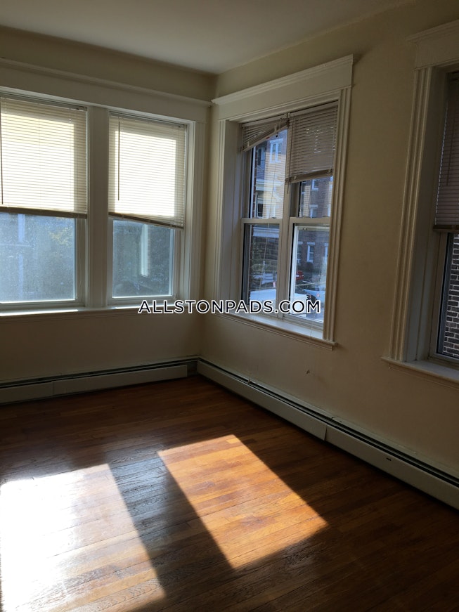 Boston - $3,995 /mo