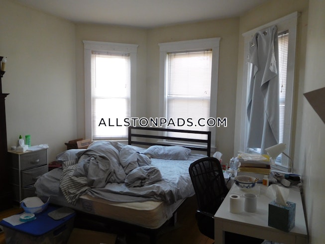 Boston - $3,700 /mo