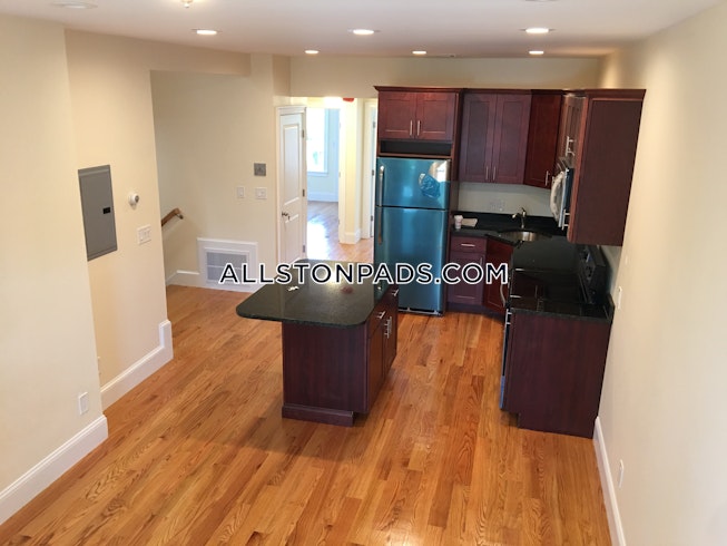 Boston - $3,750 /mo