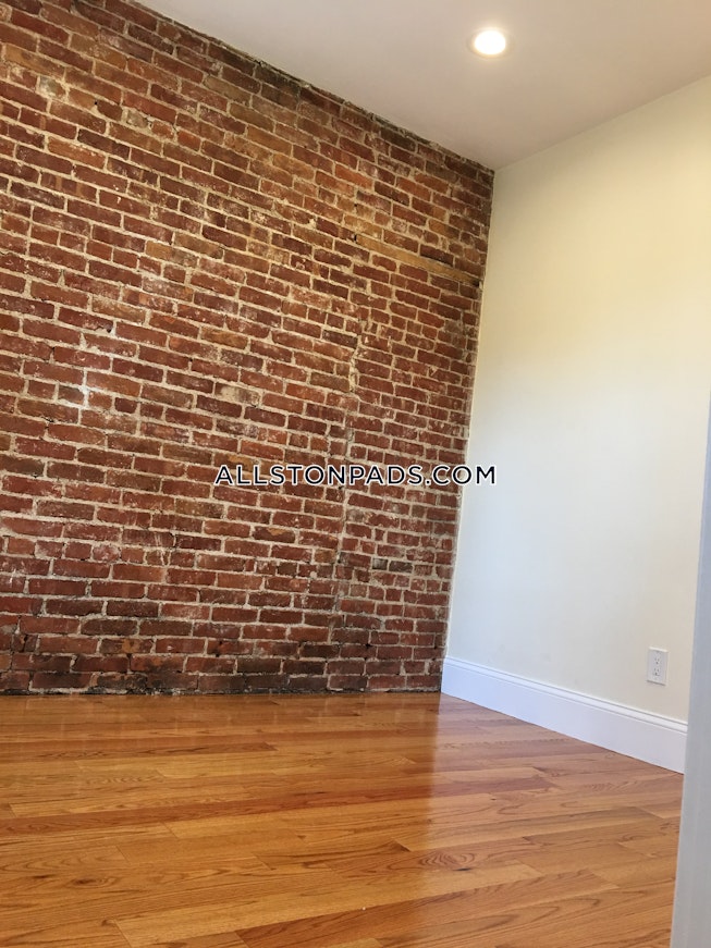 Boston - $3,750 /mo