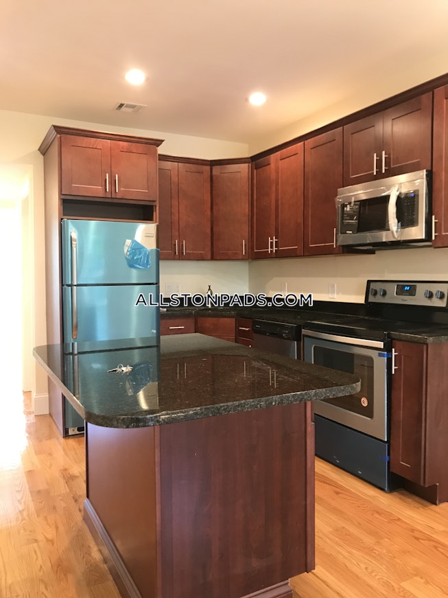 Boston - $3,750 /mo