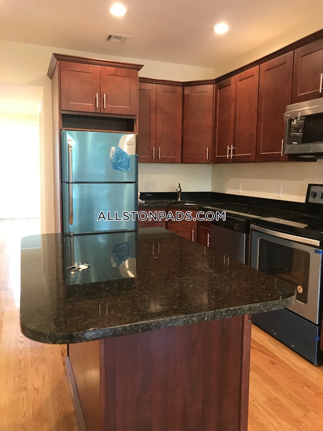 Boston - $3,750 /mo