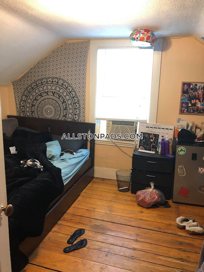 Boston - $4,000 /mo