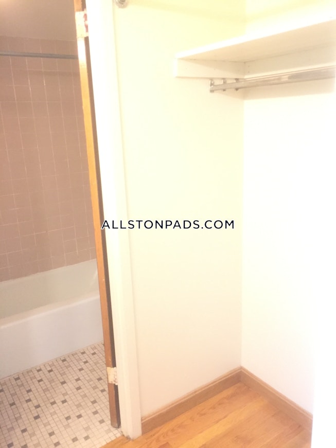 Boston - $1,950 /mo