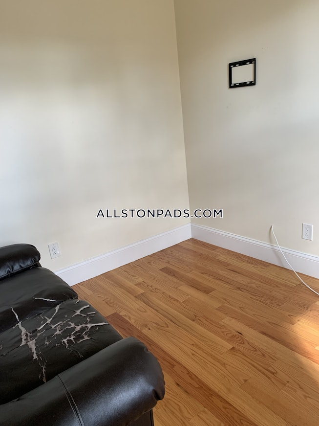 Boston - $3,750 /mo