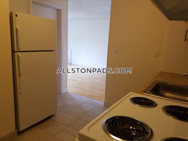 Boston - $1,950 /mo