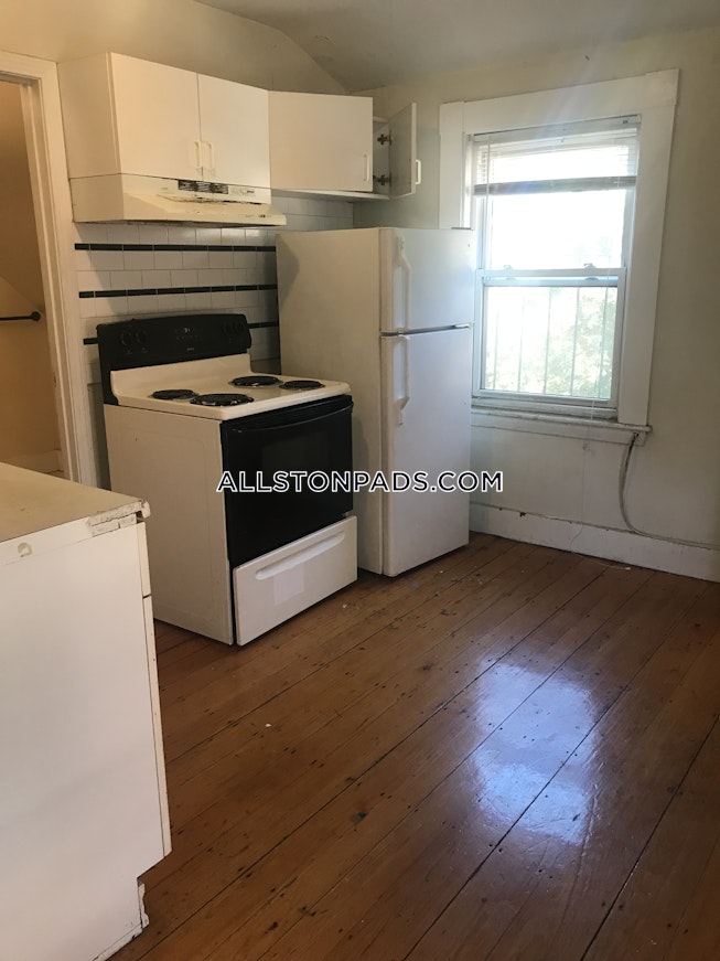 Boston - $2,350 /mo