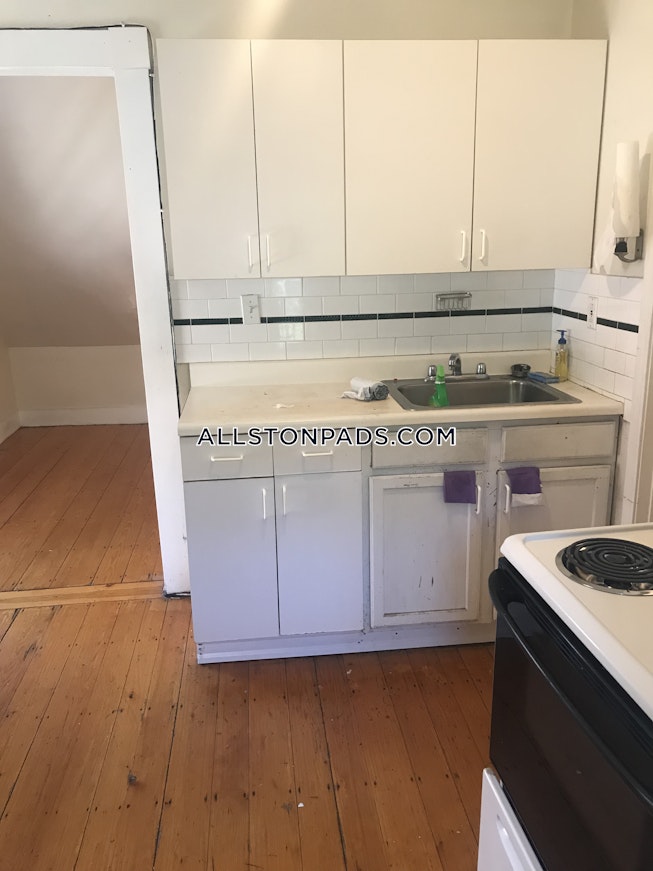 Boston - $2,350 /mo