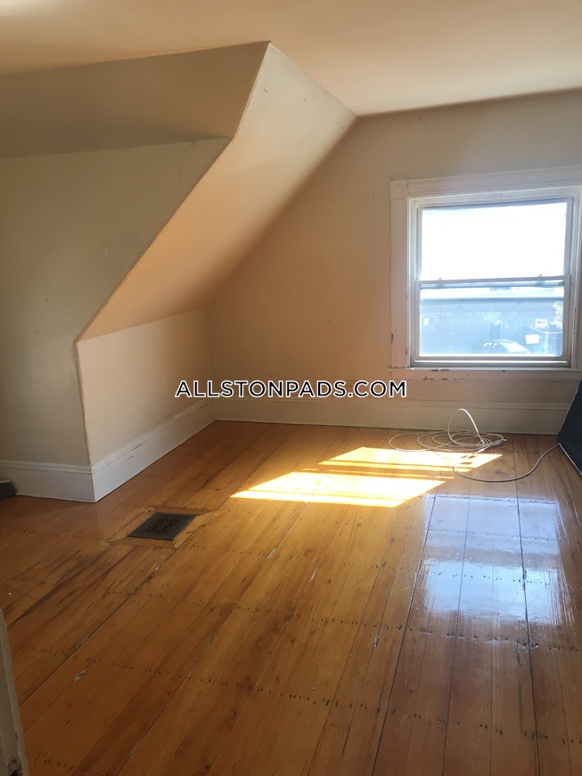 Boston - $2,350 /mo