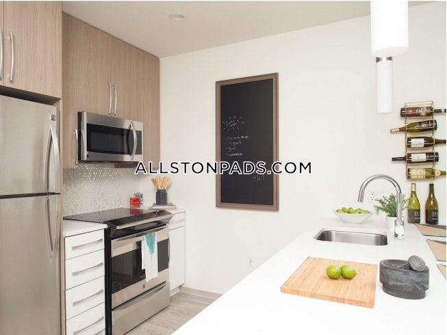 Boston - $2,940 /mo