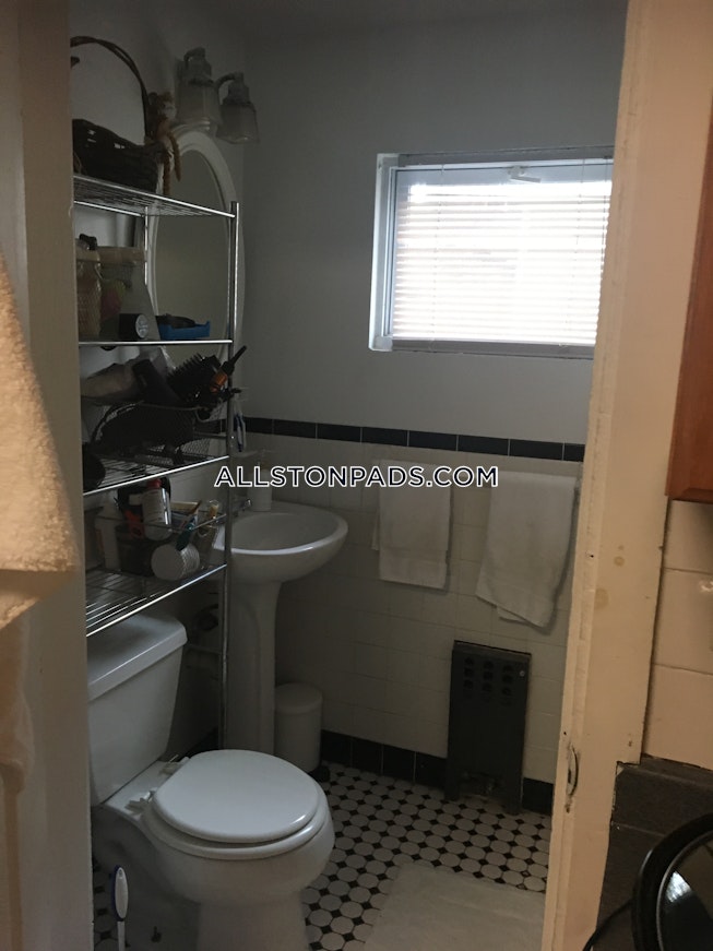 Boston - $2,200 /mo