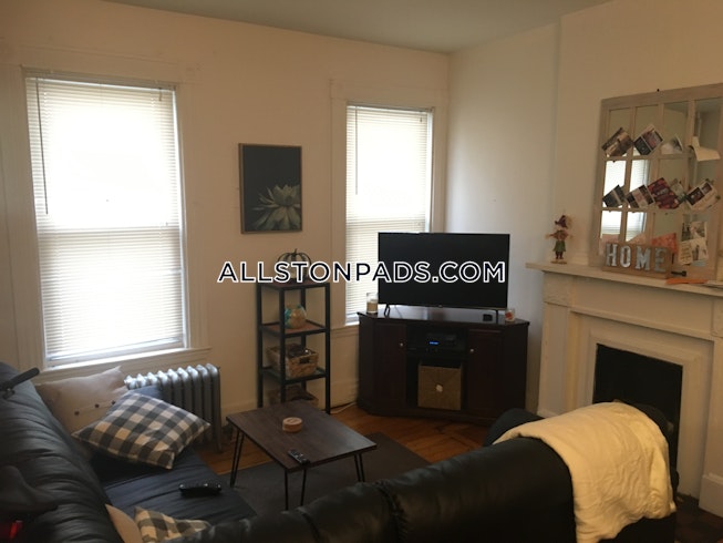 Boston - $2,200 /mo