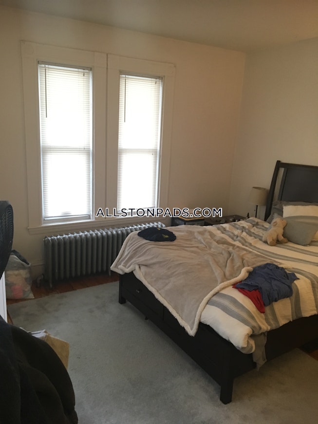 Boston - $2,200 /mo