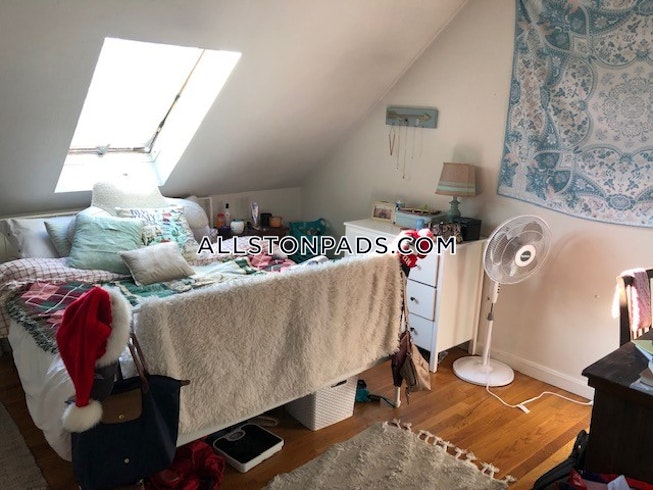 Boston - $4,000 /mo