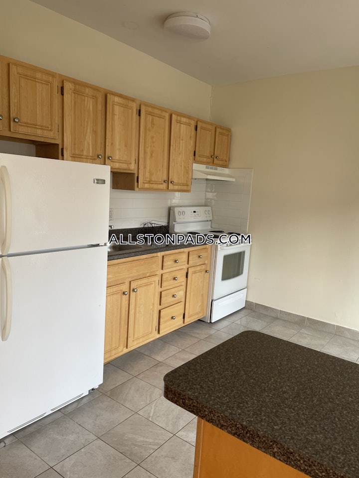 allston-apartment-for-rent-2-bedrooms-1-bath-boston-2500-4307007 